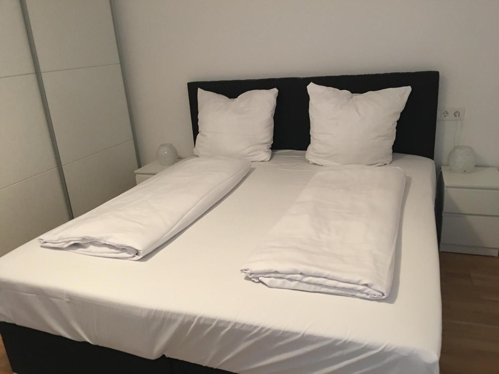 Cocoon 77 Apartments Штутгарт Экстерьер фото